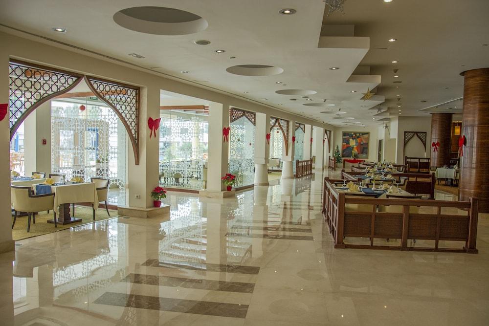 هلنان دريم لاند 5* 6th of October City